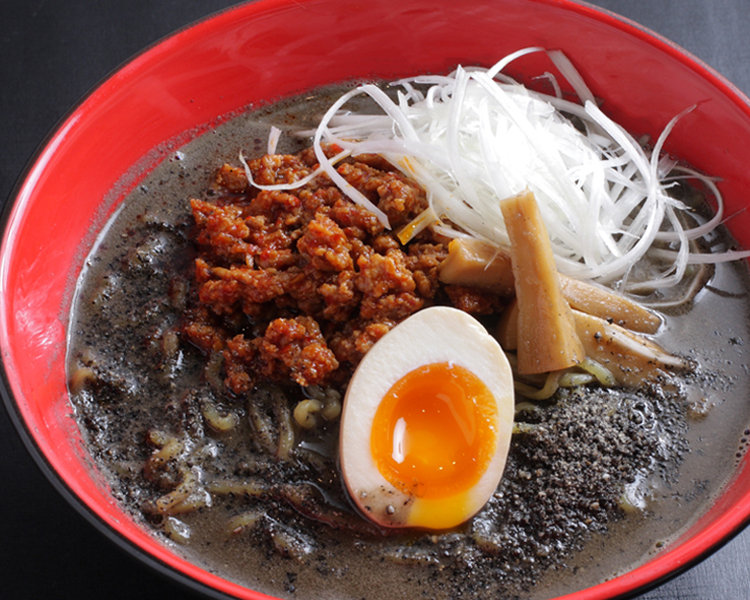 黒ごま坦々麺